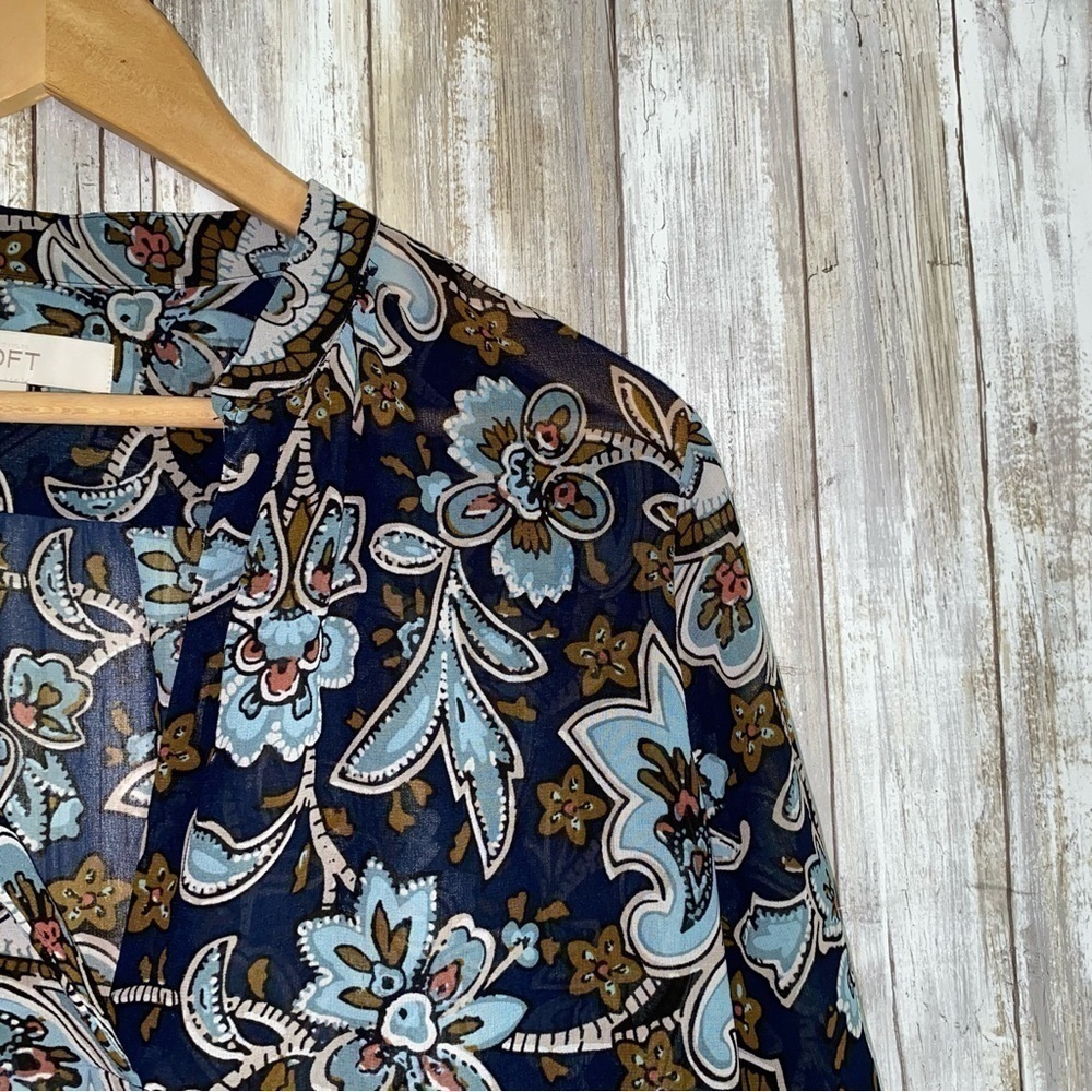 LOFT Blue Paisley Floral Popover Blouse Medium Boho Tunic Top - Picture 3 of 6